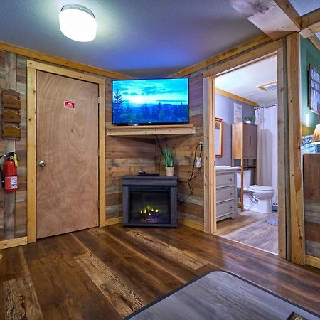 Steps From Downtown Pigeon Forge Parkway + Private Hottub And Firepit - Wifi - Firefly Bungalows Exteriér fotografie