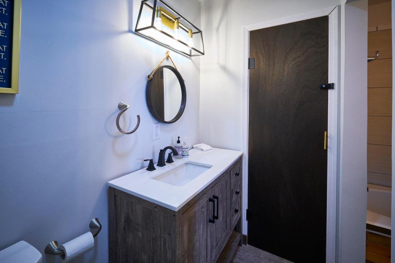 Steps From Downtown Pigeon Forge Parkway + Private Hottub And Firepit - Wifi - Firefly Bungalows Exteriér fotografie