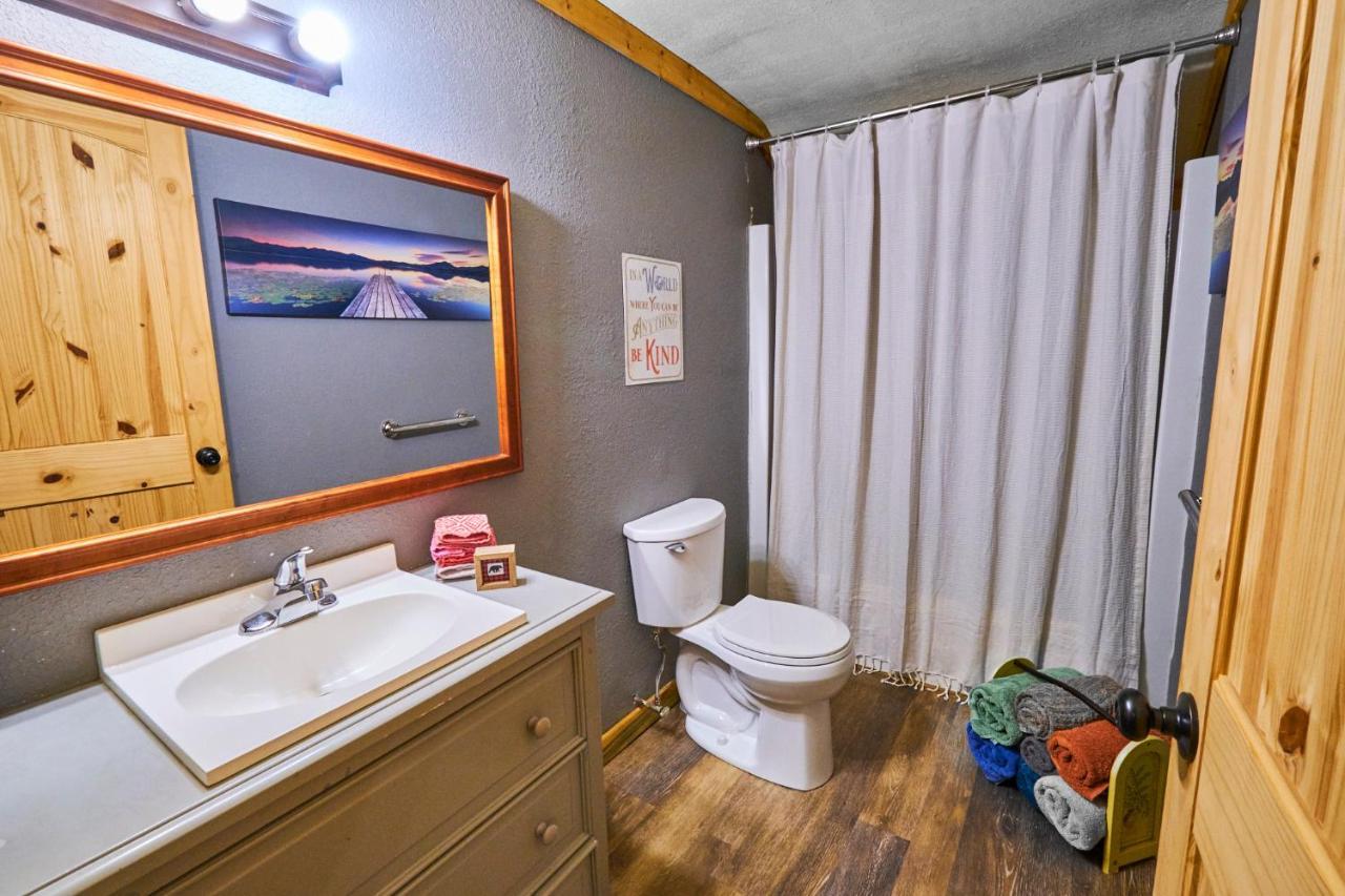 Steps From Downtown Pigeon Forge Parkway + Private Hottub And Firepit - Wifi - Firefly Bungalows Exteriér fotografie